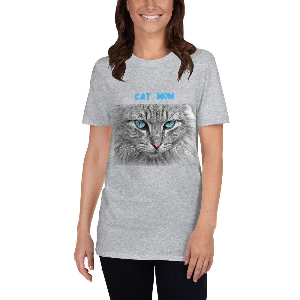 Mom Cat Short-Sleeve Unisex T-Shirt Mother's Day Gift Mom Grandmother Gift TShirt Cat Mom Gift Cute Cat Shirt Tee Shirt for Cat Lovers Gift