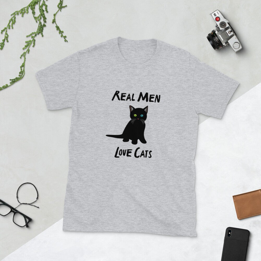 Real Men Love Cats Cat Lover Shirt Best Cat Dad Ever T-Shirt Gift Giving for Men Women Family and Friends Cat TShirt Cute Cat Shirt For Him