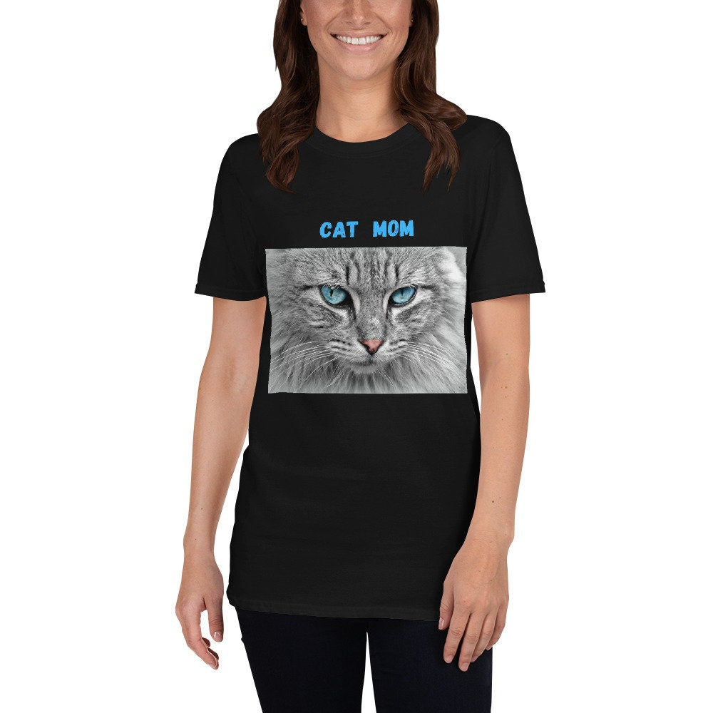 Mom Cat Short-Sleeve Unisex T-Shirt Mother's Day Gift Mom Grandmother Gift TShirt Cat Mom Gift Cute Cat Shirt Tee Shirt for Cat Lovers Gift