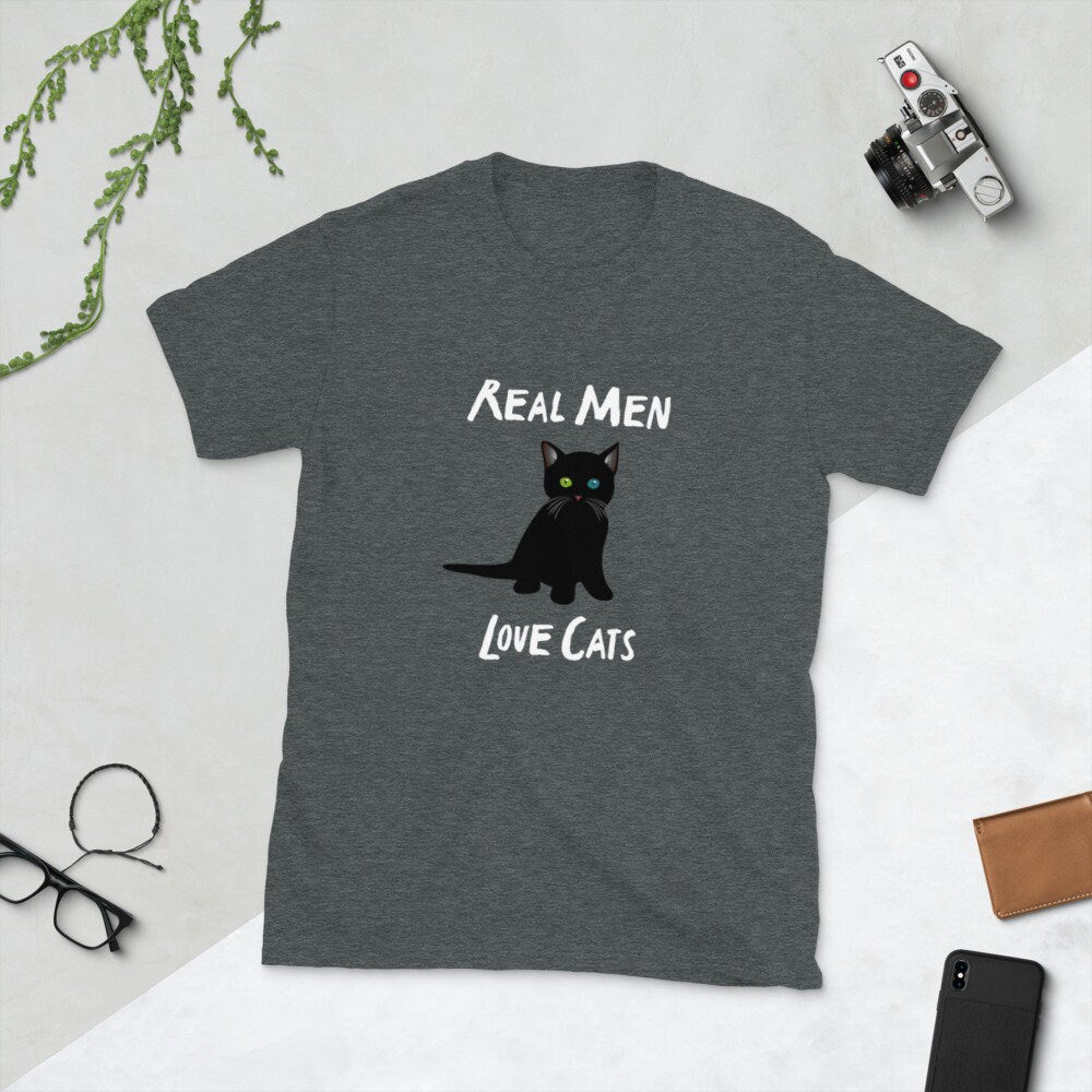 Real Men Love Cats Cat Lover Shirts Best Cat Dad Ever Tee for Men Women Family and Friends Cat T-Shirt Gift Cute Cat Shirt Cat Shirt For Him