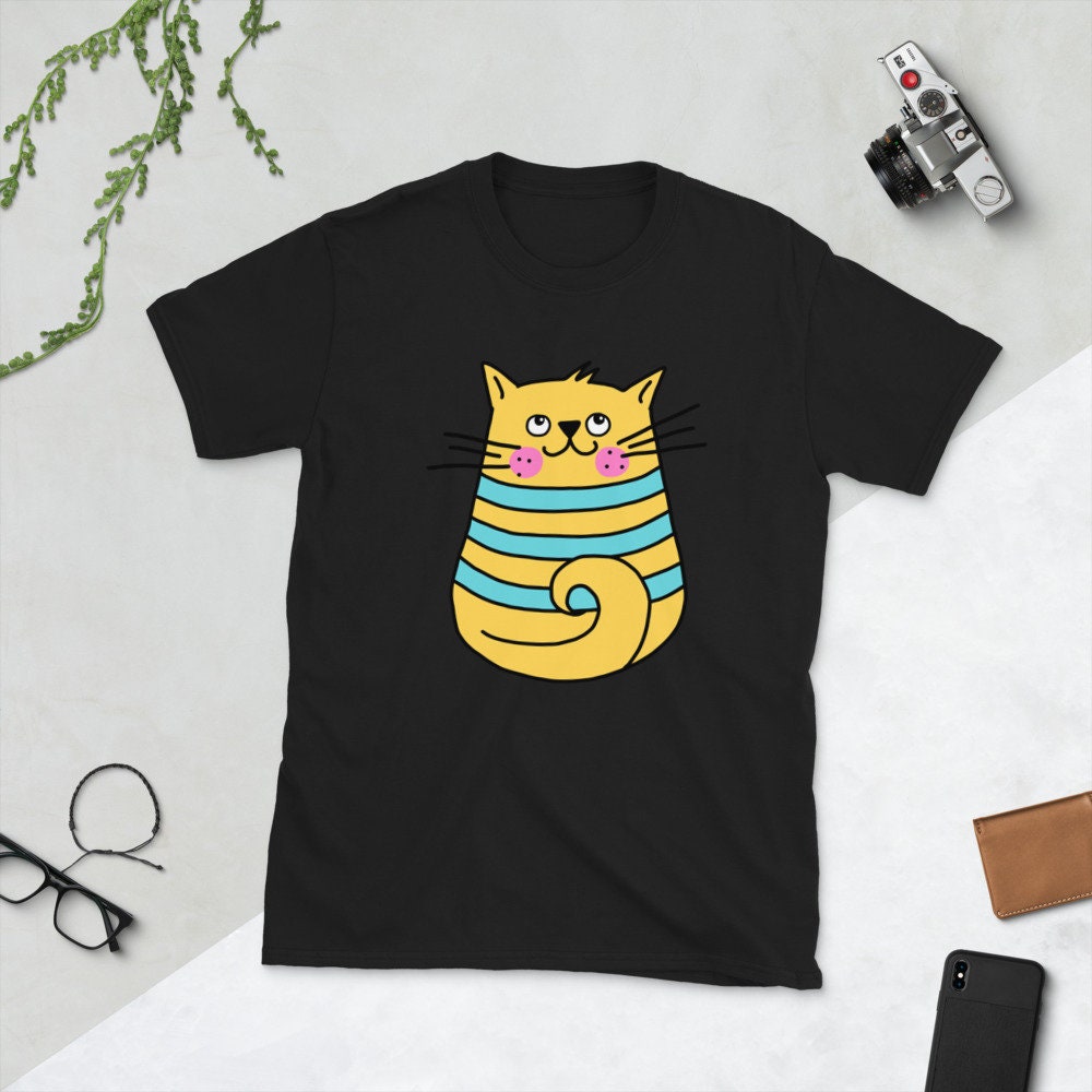 Yellow Cat Smiling Cute Silly Cat T-Shirt for Any Occasion for Anyone that Loves Cats Great Gift Ideas For Cat Lovers Pet Lovers Tee Shirt