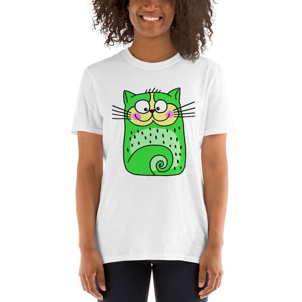 Green Cat Smiling Cute Silly Cat T-Shirt for Any Occasion for Anyone that Loves Cats Great Gift Ideas For Cat Lovers Pet Lovers Tee Shirt